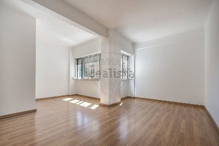 Arrendamento de apartamento T2 no Alto do Seixalinho