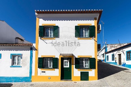 Moradia independente à venda na Rua de Abrantes, 3