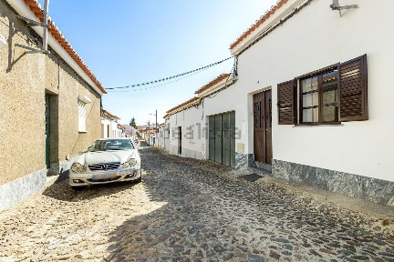 Moradia em banda à venda na Rua do Frade, 43