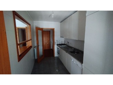 Arrendamento de apartamento T1 na Coimbrões