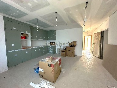 Apartamento T2 à venda na Rua António de Gouveia s/n
