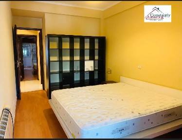 Arrendamento de apartamento T4 na Rua Luís Manuel de Noronha, 2