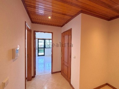 Arrendamento de apartamento T3 na Rua José Gomes Ferreira