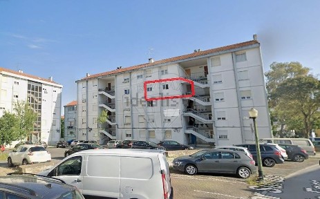 Apartamento T3 à venda na Praça das Casas Novas