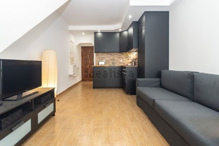 Apartamento T3 à venda na Rua Professor Veiga Beirão