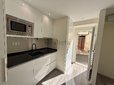 Apartamento T1 à venda na Travessa do Olival à Graça, 8