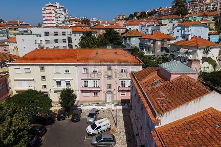 Mina de Água, Centro - Parque Central, Rua Eça de Queiroz
