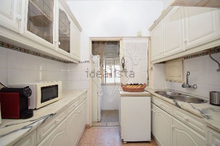 Apartamento T2 à venda no Largo 25 de Abril