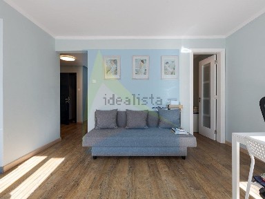 Apartamento T1 à venda na Rua Costa Pinto, 51