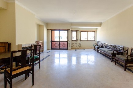 Apartamento T3 à venda na Rua Padre Américo, 14
