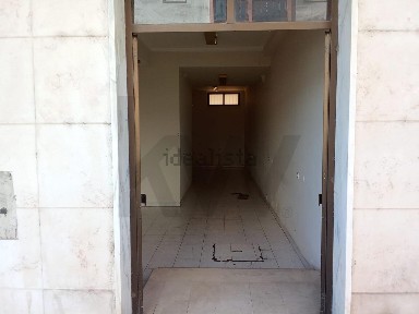 Espaço comercial à venda na Casal do Cotão