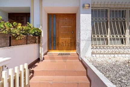 Casa ou moradia à venda em Vila Nova da Telha