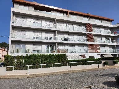 Apartamento T2 à venda na Rua António Pereira da Silva s/n