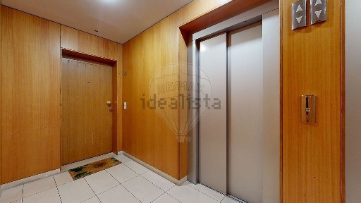 Apartamento T4 à venda na Travessa Barrosa