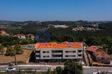 Apartamento T2 à venda na Rua Dom Miguel, 810