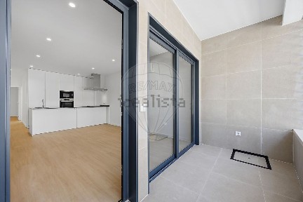 Apartamento T2 à venda na Rua de Antero de Quental