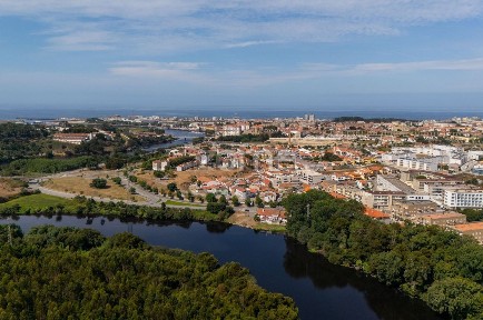 Apartamento T2 à venda na Avenida Bernardino Machado s/n