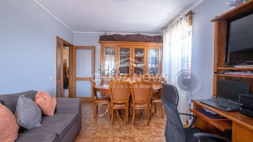 Apartamento T3 à venda na Rua Calouste Gulbenkian, 4430 -036