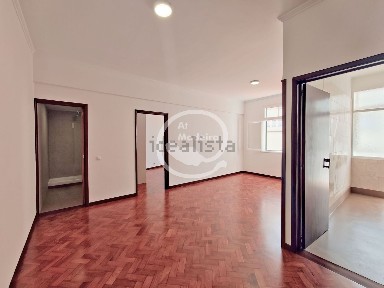 Apartamento T2 à venda na Rua do Carmo