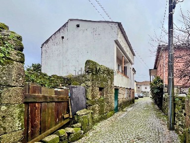 Nelas, Rua dos Povoas, 16