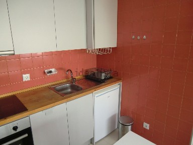 Arrendamento de apartamento T1 na Rua de Santa Catarina
