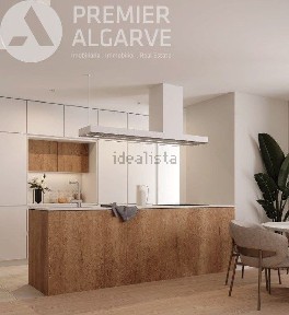 Apartamento T3 à venda na Rua do Alportel