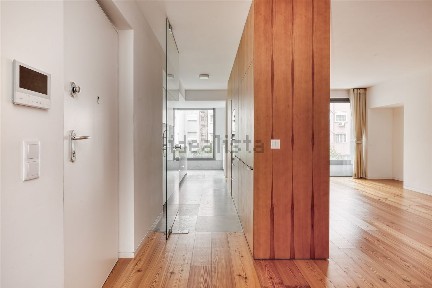 Arrendamento de apartamento T3 na Avenida Miguel Bombarda, 159