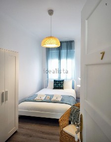 Arrendamento de apartamento T7 na Rua Alves Redol