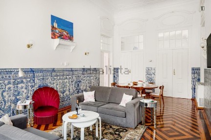 Arrendamento de apartamento T4 na Travessa da Espera