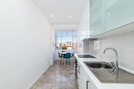 Apartamento T1 à venda na Rua António Nunes Sequeira