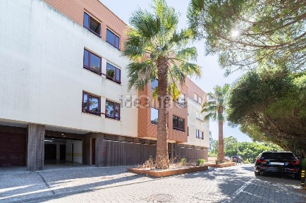Apartamento T3 à venda na Rua Paul Harris, 11