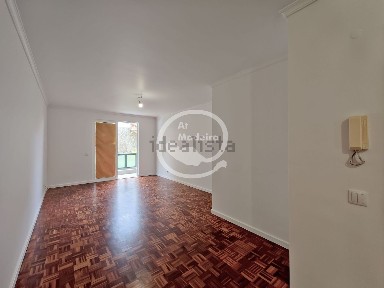 Apartamento T2 à venda na Rua da Carne Azeda