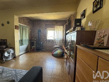 Moradia geminada à venda em Olalhas
