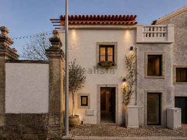 Moradia geminada à venda em Alcains