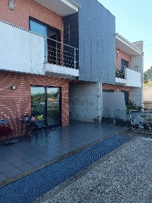 Moradia independente à venda na Rua de Penelas