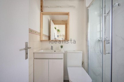Arrendamento de apartamento T0 na Avenida António Augusto de Aguiar