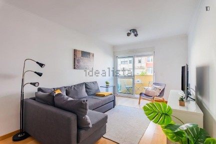 Arrendamento de apartamento T1 na Avenida Marechal Francisco da Costa Gomes