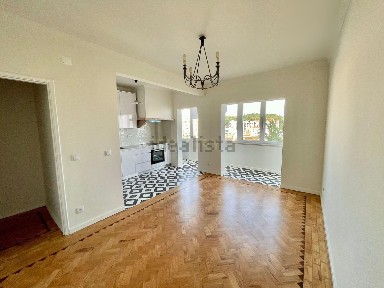 Arrendamento de apartamento T2 na Avenida da República, 82