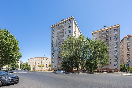 Apartamento T3 à venda na Rua Doutor José Saraiva