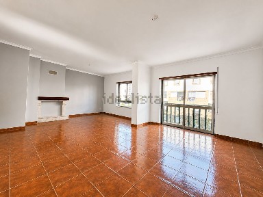 Apartamento T3 à venda na Praceta Diogo Lopes Sequeira, 66