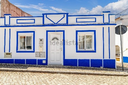 Aljezur, Largo 1º de Maio
