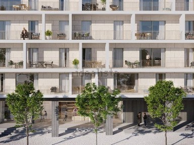 Espaço comercial à venda na Avenida Alvaro Cunhal s/n