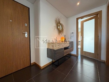 Apartamento T3 à venda na Rua Doutor Acácio Mendes de Magalhães Ramalho, 22 a