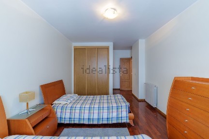 Apartamento T2 à venda na Rua Adelino Amaro da Costa