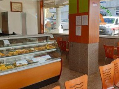 Padaria, pastelaria à venda na Rua da Estrada Nova