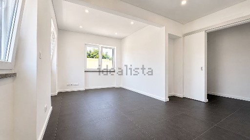 Arrendamento de apartamento T4 na São Gabriel - Varzinha