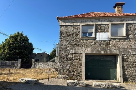 Moradia independente à venda em Em1158, 106