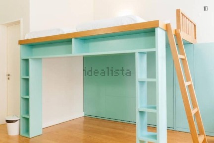 Arrendamento de apartamento T0 na Rua de Santo Ildefonso