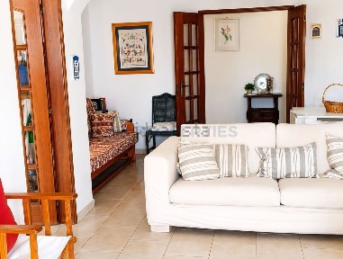 Apartamento T2 à venda no Largo das Cortes Reais