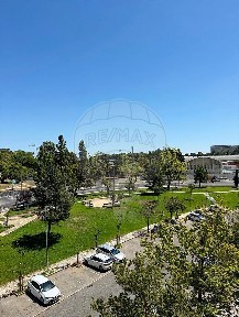 Arrendamento de apartamento T2 na Avenida Rui Nogueira Simões